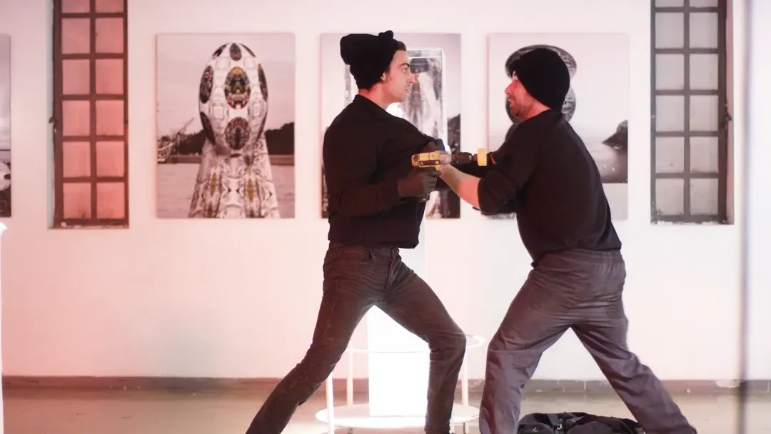Humavox, The Robbery